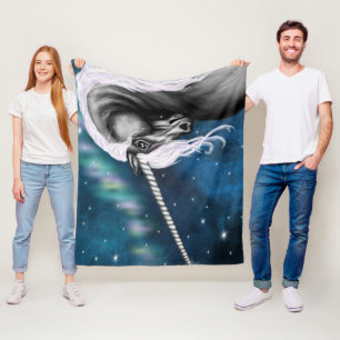 Celestial Guardian: Grijze Eenhoorn met Aurora Dan Fleece Deken