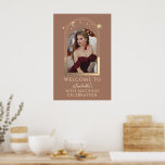 Celestial Mocha Gold 30th Birthday Welkom Poster<br><div class="desc">Celestial Mocha Mousse Gold 30th Birthday Welcome Poster heeft een elegant gouden zon-, maan- en sterrenmaan lijst op een mocha mousse-achtergrond. Binnen is uw favoriete foto en onder uw verjaardag welkomstbord informatie. Personaliseer door de tekst in de tekstvakken te bewerken en uw favoriete foto toe te voegen. Ontworpen voor u...</div>