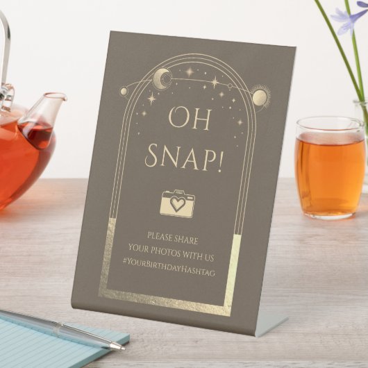 Celestial Mocha Gold Sun Moon Stars Oh Snap Reclamebord Met Voetstuk (Insitu)