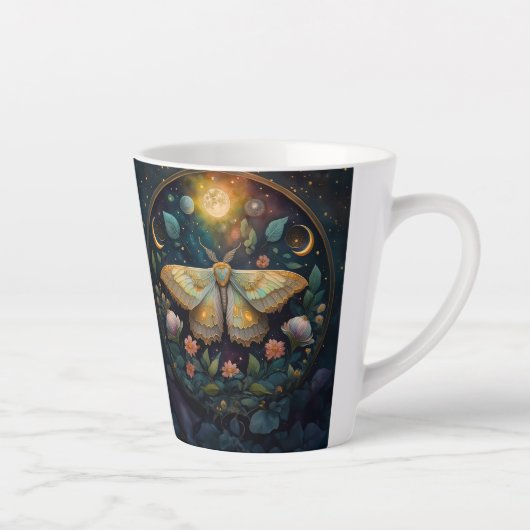 Celestial Moth & Moon Phases – Enchanted Night Latte Mok (Rechts)