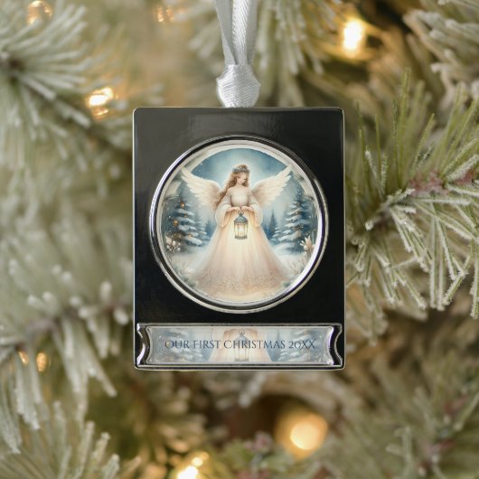 Celestial Winter Angel Lantern of Hope Verzilverd Banner Ornament (Boom)