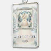 Celestial Winter Angel Lantern of Hope Verzilverd Omlijst Ornament (Links)