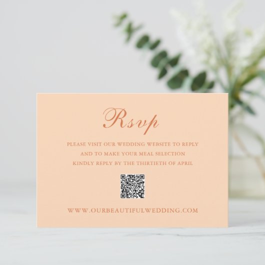 Celine Peach Elegant Wedding RSVP Kaartje (Staand voorkant)