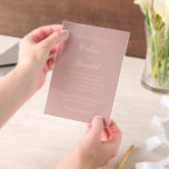 Celine Roze Elegante bruiloft Vellum Uitnodigingen<br><div class="desc">Klassieke huwelijksuitnodigingen met een eenvoudig en tijdloos ontwerp met elegant script en traditionele seriële lettertypen.</div>