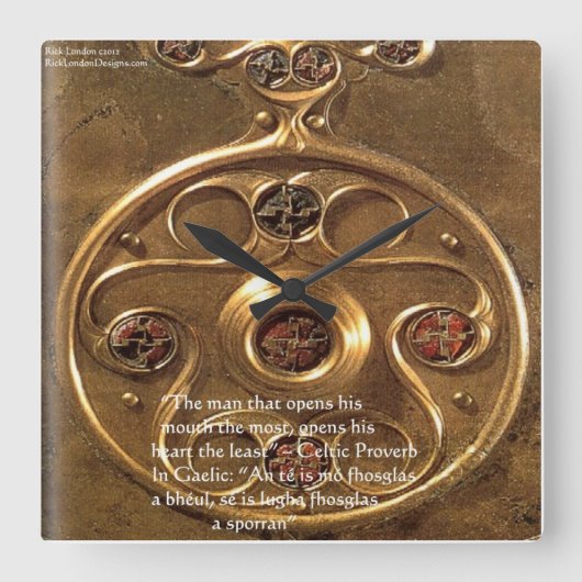 Celtic Artifact & Proverb on Wall Clock Vierkante Klok (Voorkant)