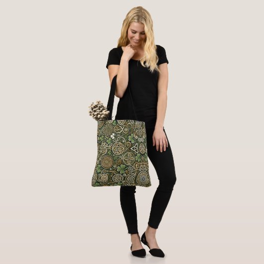 Celtic Bloom Tote Bag (Op model)