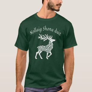 Celtic Deer 🦌 Ierse taal Happy Christmas 🎄 T-shirt