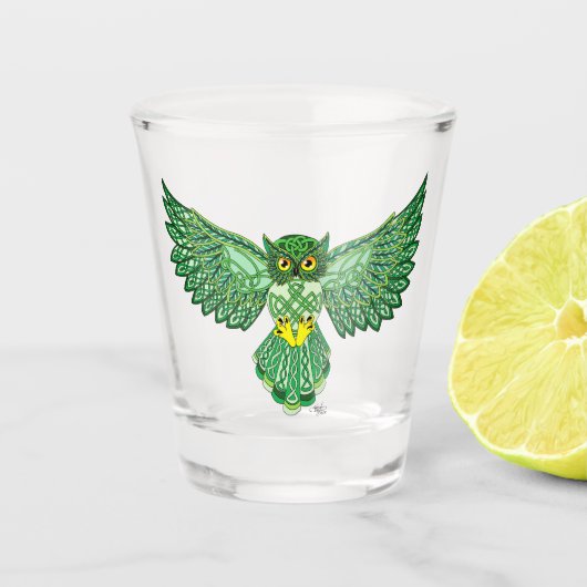 Celtic Flight Uil Groen Shot Glas (Voorkant)