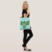 Celtic Flight Uil Groen Tote Bag (Op model)