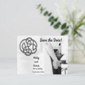 Celtic Infinity Knot Holding Hands Save the Date Briefkaart (Staand voorkant)