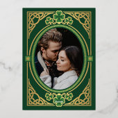 Celtic Knot Claddagh Shamrock Bewaar de Datum Folie Uitnodiging (Achterkant)