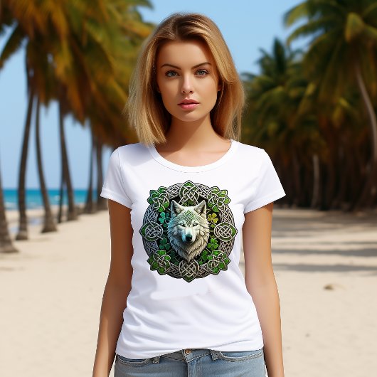 Celtic Knot Design met een grote wolf T-shirt