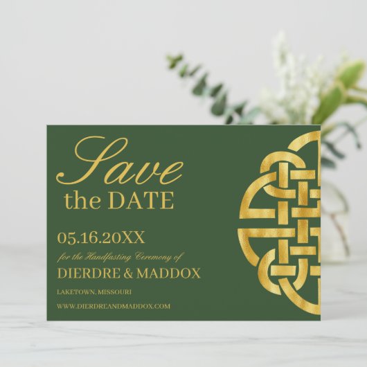 Celtic Knot Green & Gold Handfasting Save The Date (Staand voorkant)