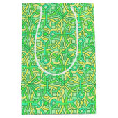 Celtic Knot Irish Braid Pattern Green Yellow Medium Cadeauzakje (Voorkant)