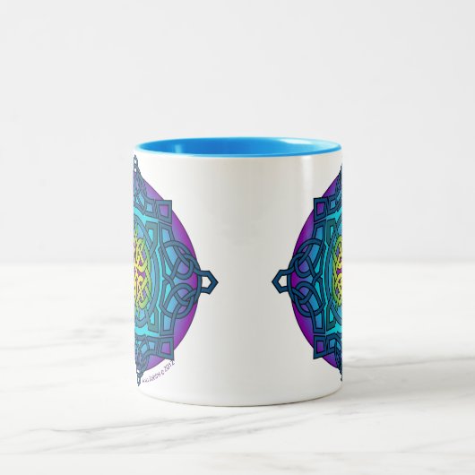 Celtic Knot Medallion Mok _ coole tones_ARD (Center)