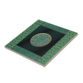 Celtic Knot on Black and Green Brocade Pattern Tegeltje (Zijkant)