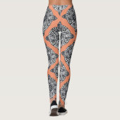 Celtic Knot Pattern in Your Color Choice Leggings (Achterkant)
