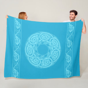 Celtic Knotwork Fish in Blue Fleece Deken