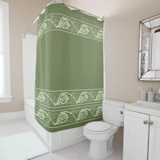 Celtic Knotwork Fish in Green Douchegordijn (In situ)
