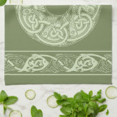 Celtic Knotwork Fish in Green Theedoek (Gevouwen)