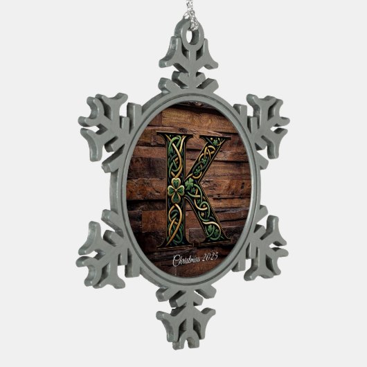 Celtic monogram letter ornament (Links)
