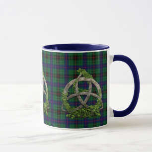 Celtic Trinity Knot en Clan Davidson Tartan Mok