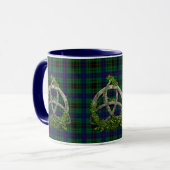 Celtic Trinity Knot en Clan Davidson Tartan Mok (Voorkant links)