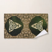 Celtic Trinity Knot op Forest Shadows Bad Handdoek (Handdoek)