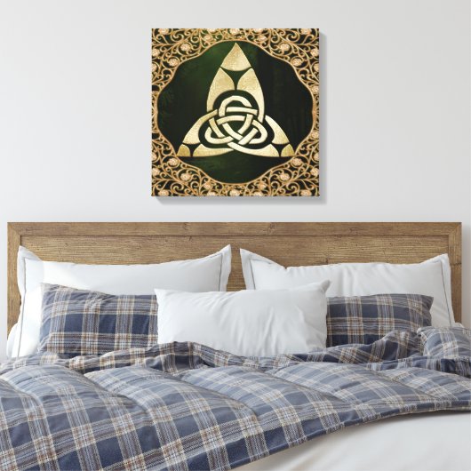 Celtic Trinity Knot op Forest Shadows Canvas Afdruk (Insitu (Slaapkamer))