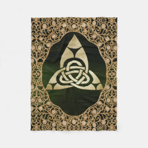 Celtic Trinity Knot op Forest Shadows   Fleece Deken