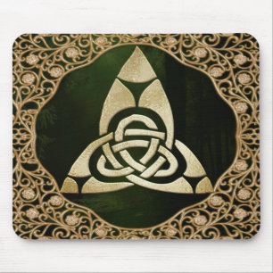 Celtic Trinity Knot op Forest Shadows Muismat