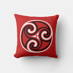 Celtic Tris Ornament, Red, Black en White Kussen