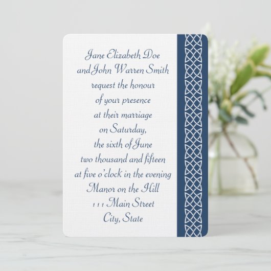 Celtic Weave Hearts in Navy Wedding Invitation Kaart (Staand voorkant)