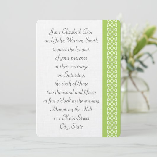 Celtic Weave Hearts in Peridot bruiloft uitnodigin Kaart (Staand voorkant)