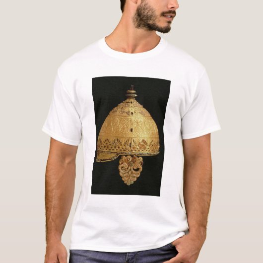 Celtische helm gevonden in Agris, Charante, 4e eeu T-shirt (Voorkant)