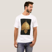 Celtische helm gevonden in Agris, Charante, 4e eeu T-shirt (Voorkant volledig)