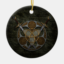 Celtische schild en zwaarden keramisch ornament