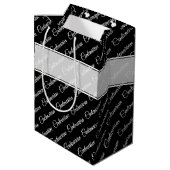 Centenarian Typography Patroon Zwart/Wit Naam Medium Cadeauzakje (Achterkant Gekanteld)
