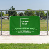 Center Aligned Business Brand op Green Banner (Insitu)