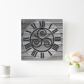 Centraal riskelion op Afbeelding van oud hout, wit Vierkante Klok (Huis)