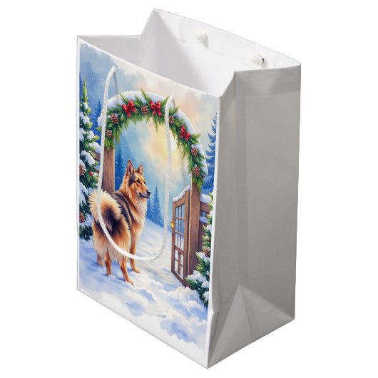 Central Asian Shepherd Snowy Gate Christmas Art Medium Cadeauzakje (Voorkant Gekanteld)