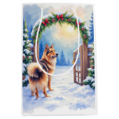 Central Asian Shepherd Snowy Gate Christmas Art Medium Cadeauzakje (Voorkant)