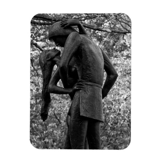 Central Park Autumn: Romeo & Juliet Statue 01 B&W Magneet (Verticaal)