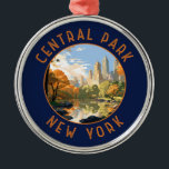 Central Park New York Retro Noodlijdende Cirkel Metalen Ornament<br><div class="desc">Central Park vector kunstwerk. Central Park is een stadspark tussen de Upper West Side en de Upper East Side buurten van Manhattan in New York.</div>
