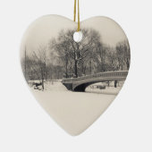 Central Park Winter - Bodembrug sneeuw Keramisch Ornament (Rechts)