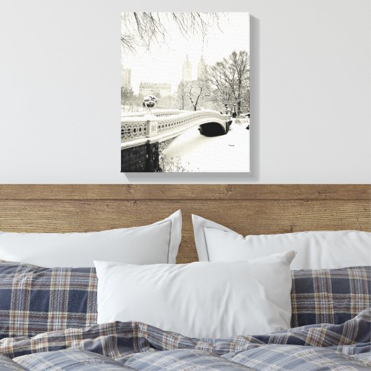 Central Park Winter - Sneeuwbrug Canvas Afdruk (Insitu (Slaapkamer))