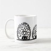 Ceramic mug featuring hedgehog family design koffiemok (Links)
