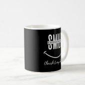 Ceramic mug with positive quote "Smile everytime" Koffiemok (Voorkant rechts)