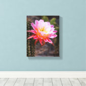 Cereus in roze cactus bloom canvas afdruk (Insitu (Houten vloer))