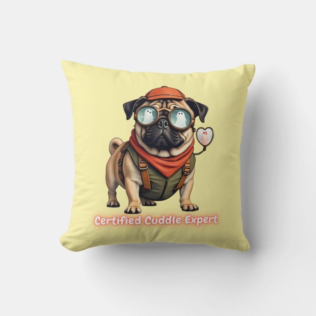 Certified Cuddle Expert Throw Pillow – Cute Pug  Kussen (Voorkant)